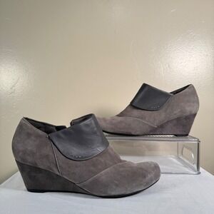 Clarks Flores Dahlia Wedge Ankle Booties Womens 8.5 Grey Suede Leather Soft